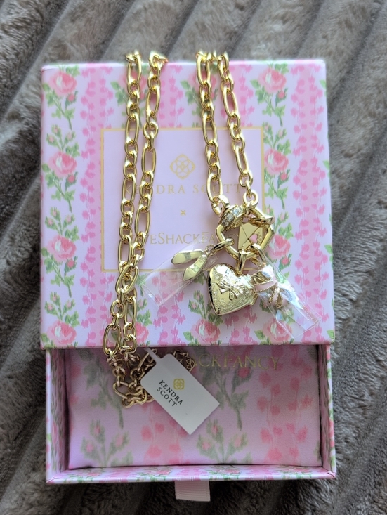 Kendra Scott Jewelry - NIB Kendra Scott X Loveshack Fancy Mixed Charm Necklace